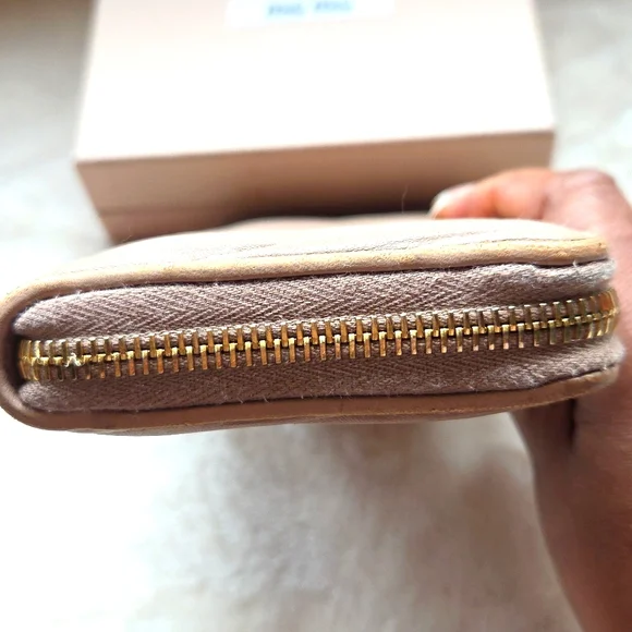 Miu Miu Beige Quilted Women's Wallet - Picture 6 of 6